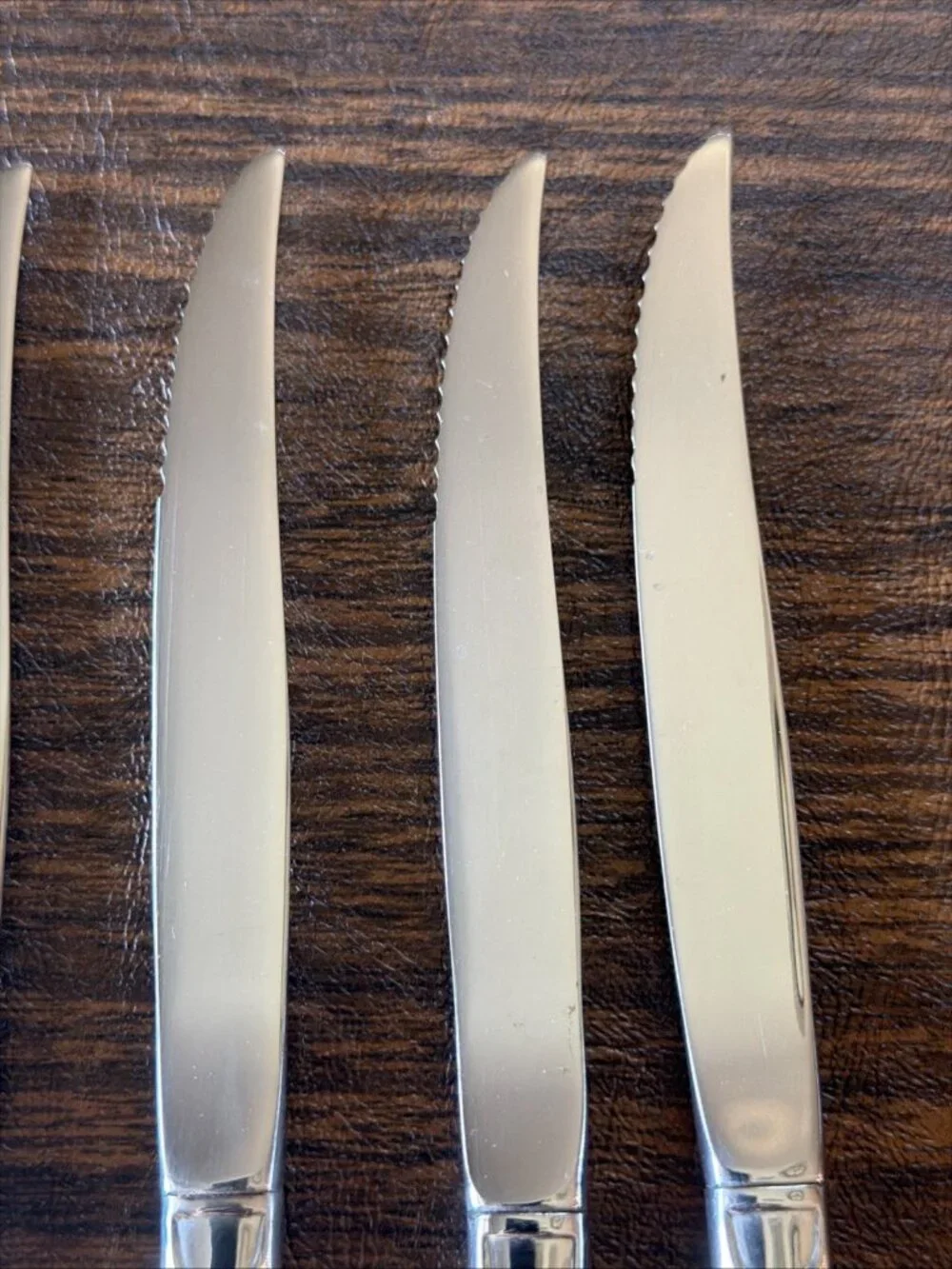 Set of 6 Oneida Community Chatelaine Stainless Hollow Handle Steak Knives 9-1/8